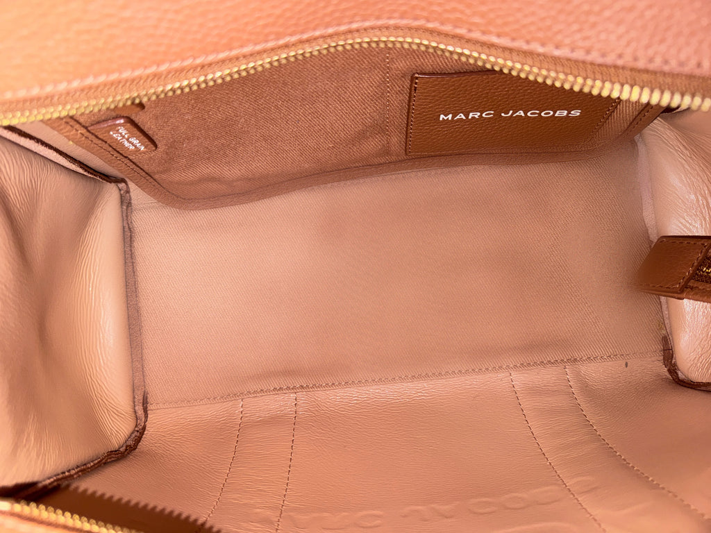 Marc Jacobs THE Tote Bag in Argan Oil