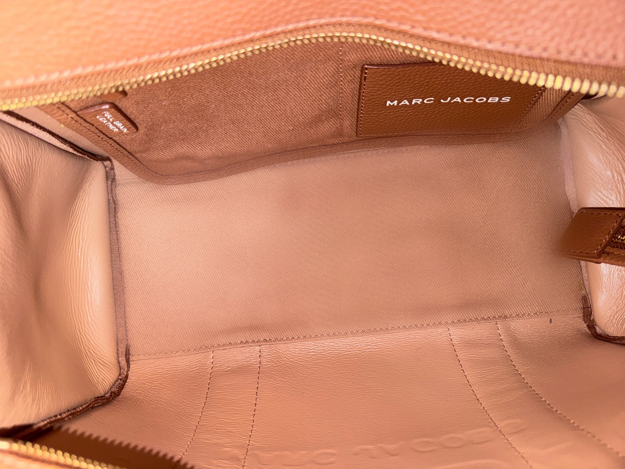 Marc Jacobs THE Tote Bag in Argan Oil