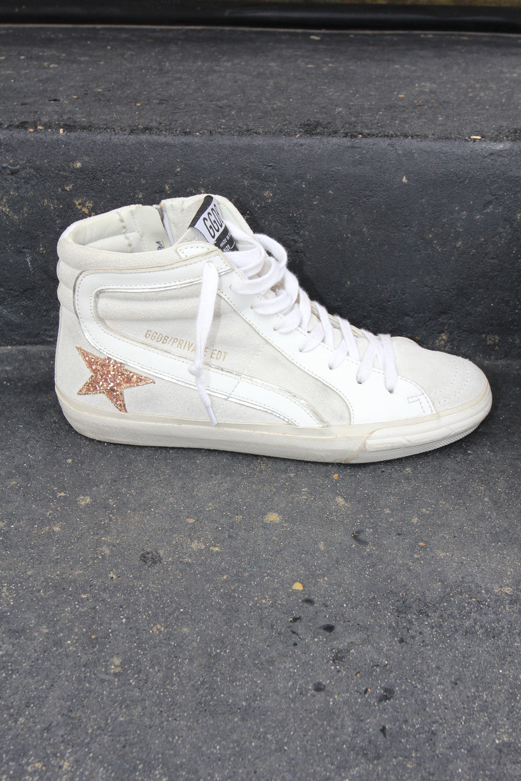 Golden Goose Suede Mid Star Sneaker