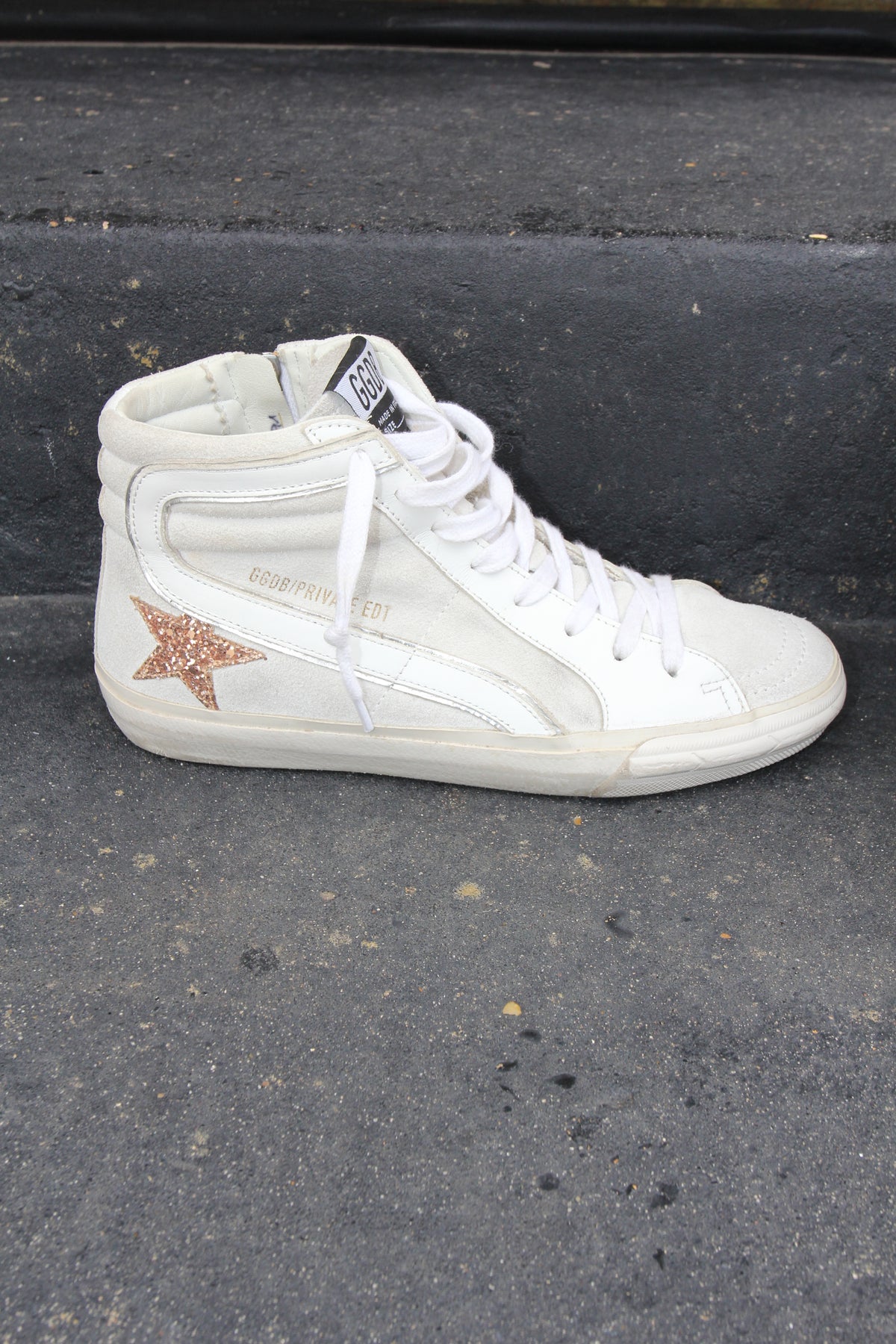 Golden Goose Suede Mid Star Sneaker