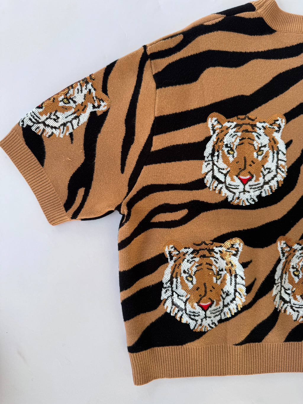 QOS Tiger Stripe Short Sleeve Sweater