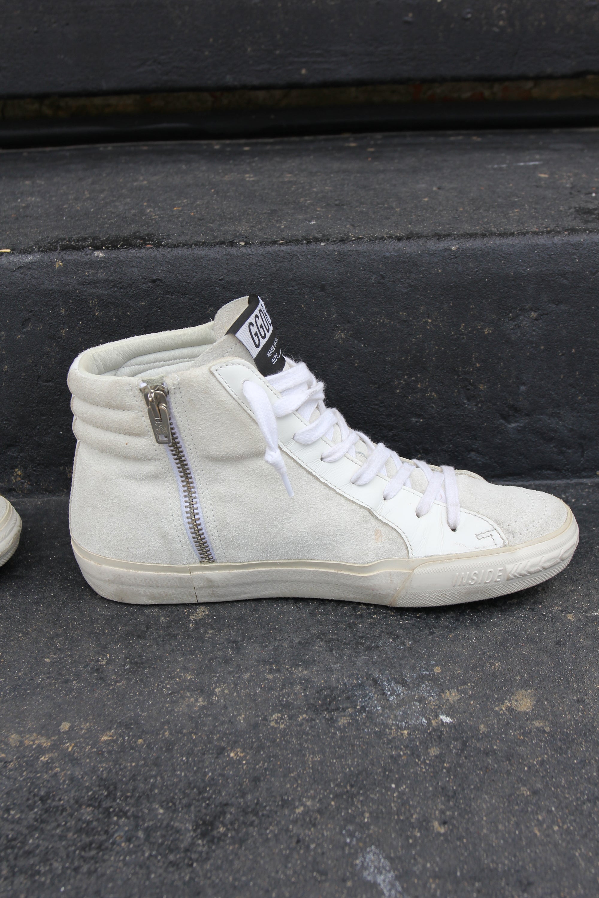 Golden Goose Suede Mid Star Sneaker