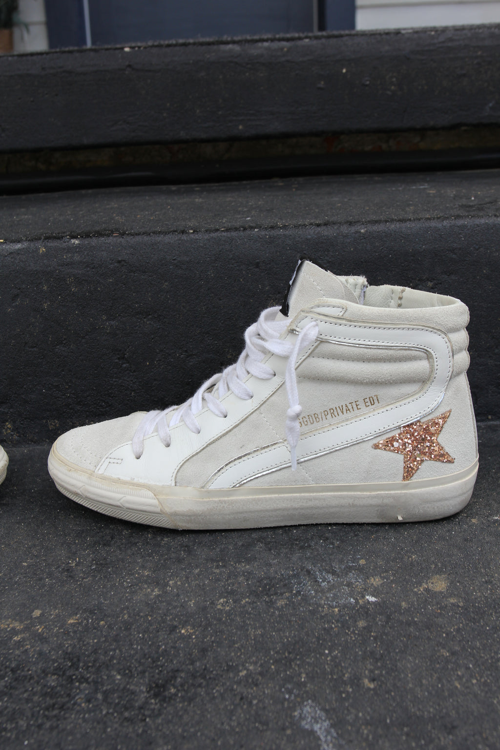 Golden Goose Suede Mid Star Sneaker