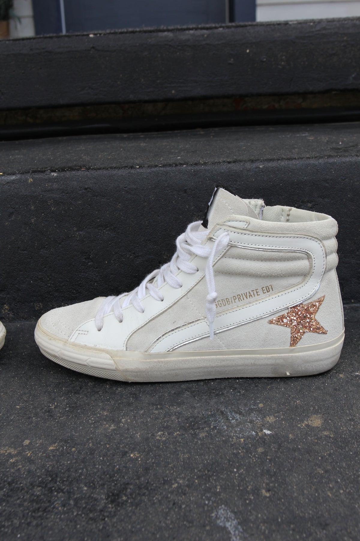 Golden Goose Suede Mid Star Sneaker