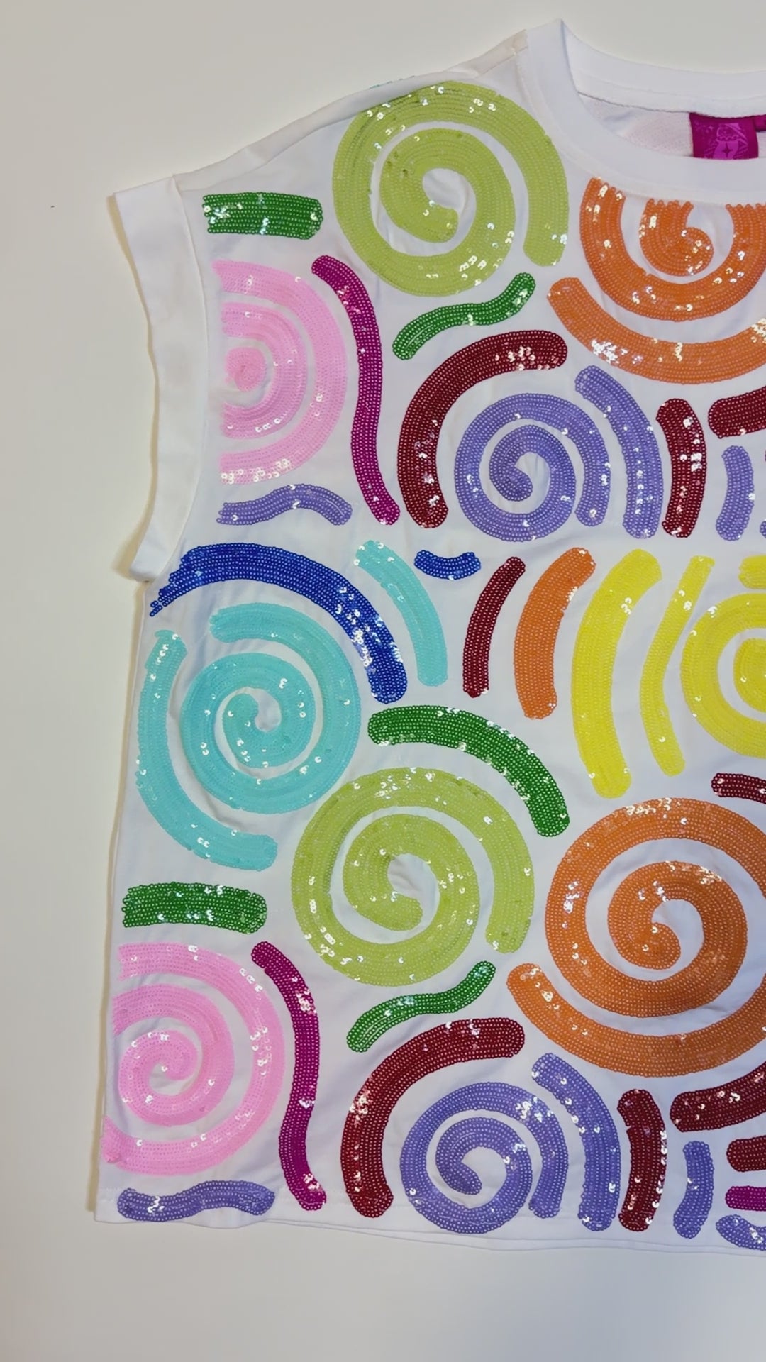 QOS Swirl Short Sleeve